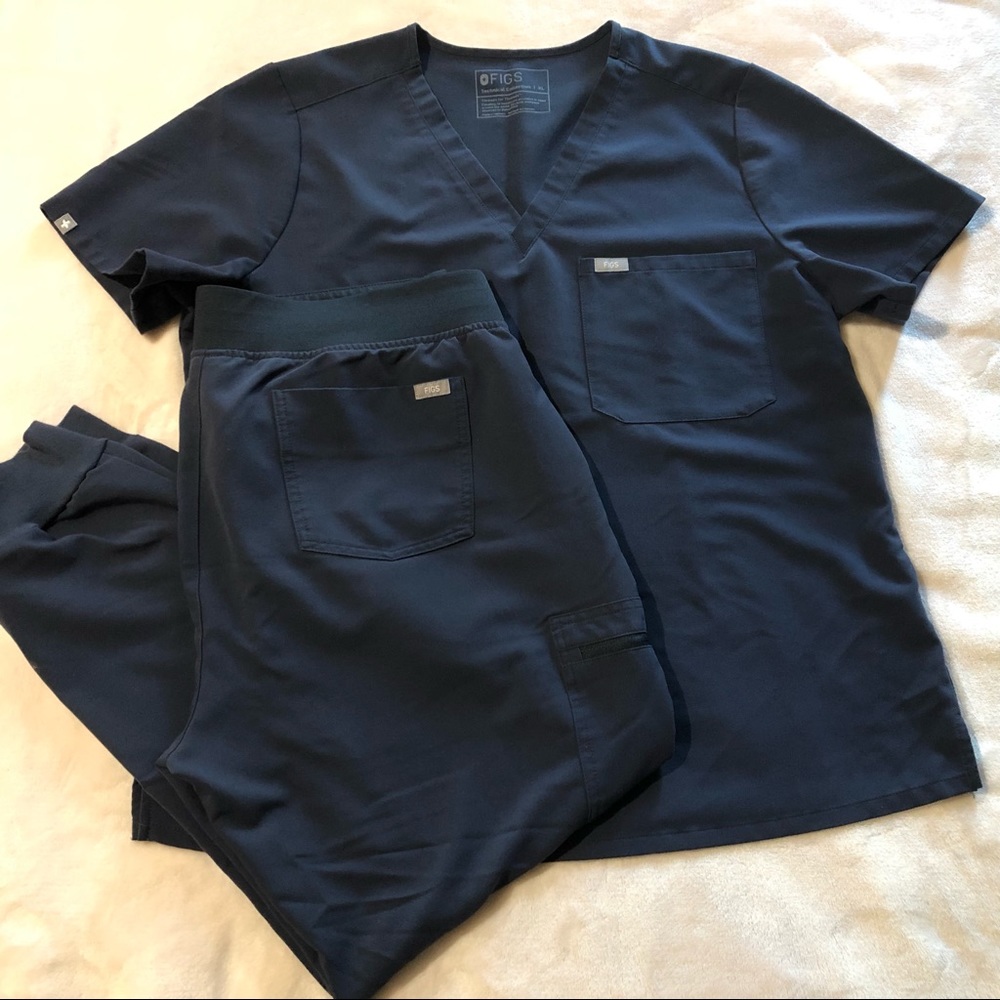 Quiet Navy Scrub Set